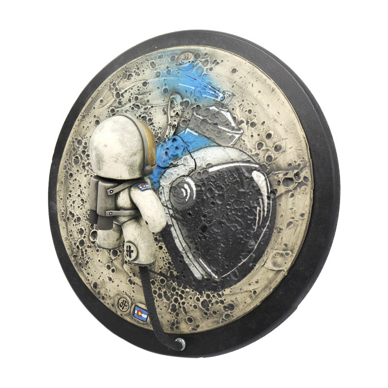 Tagsronaut: Rattle Can and Helmet