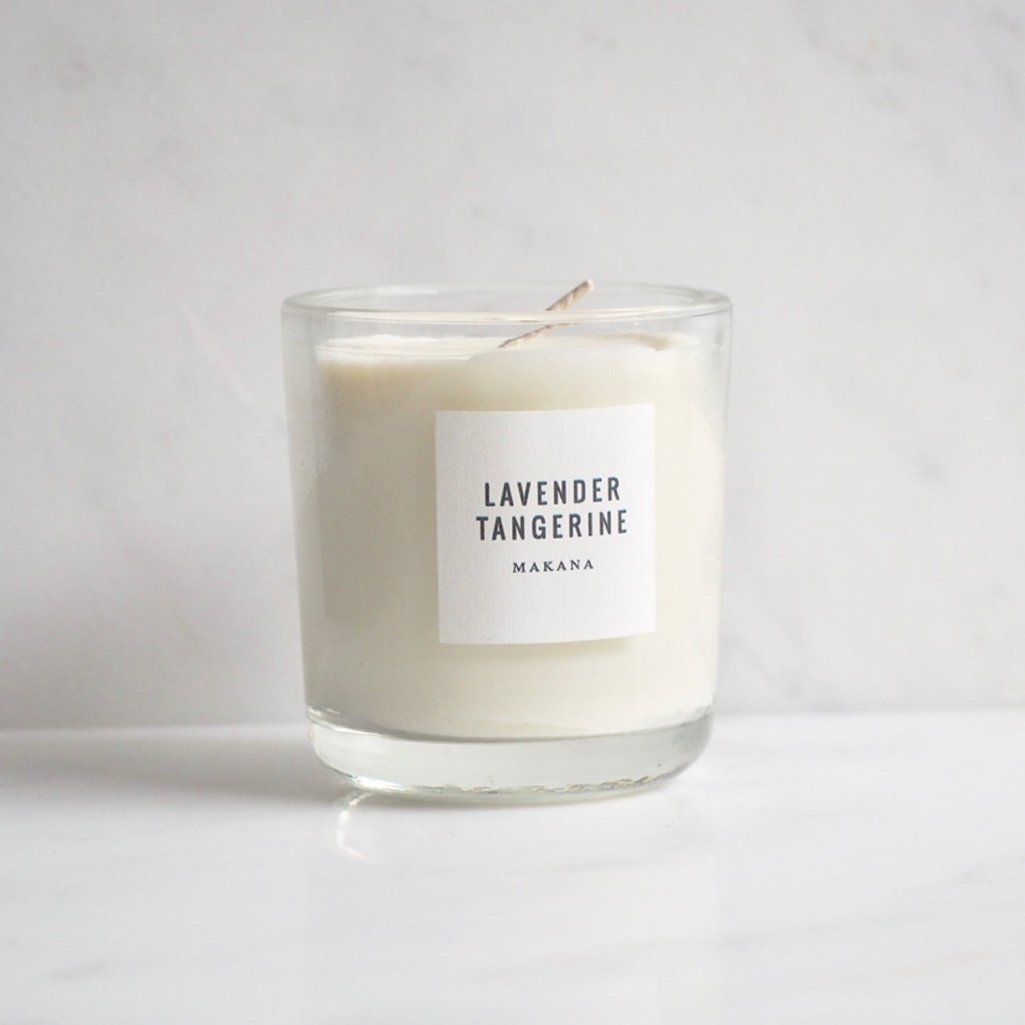 By Makana Candles Lavender Tangerine Candle: A composition of lavender, eucalyptus and tangerine, this scent promotes balance, peace and mindfulness. Hand-poured in-house in small batches using simple, clean ingredients – 100% soy wax, lead-free cotton wicking, and phthalate-free fragrances.