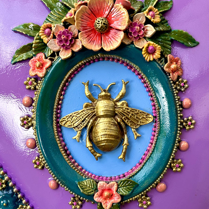 Bee Divine