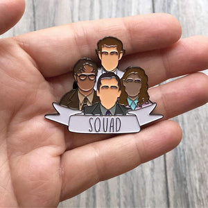 By Loudmouth Pin Co. Metal Squad Pin with two rubber backings. Michael Scott, Dwight K. Schrute, Pam Beesley, and Jim Halpert are the squad to back you up. Please note that due to everyone’s monitor displaying differently, the colors you see may vary. Measures approx. 1.5 inch x 2 inch