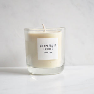 By Makana Candles Grapefruit Lychee Candle: Refreshing and addicting, a citrus accord of grapefruit, pomelo and yuzu, accented by notes of lychee and lilikoi, sweetened with a base of vanilla sugar. Hand-poured in-house in small batches using simple, clean ingredients – 100% soy wax, lead-free cotton wicking.