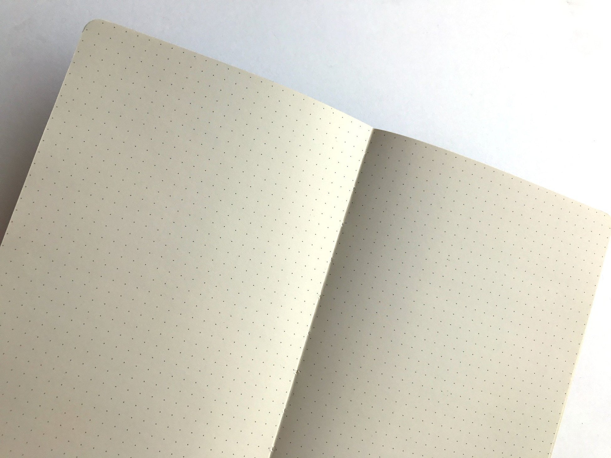By The Mincing Mockingbird & The Frantic Meerkat. Psychiatric Evaluations of My Dog Journal.120 dotted pages of 120 gsm creamy off-white paper that takes ink beautifully. Stylish gold foil stamped cover. Binding lies flat when open. Please note that due to everyone’s monitor displaying differently, the colors you see may vary. Measures 5 inch x 7 inch—perfect size for a purse or for traveling.